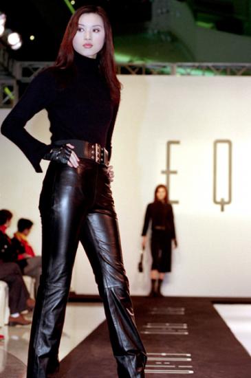 ͼ鿴ԭʼС

:  20011201-07.jpg
鿴: 342
С:  85.4 KB