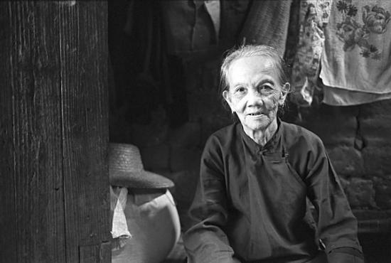 ���ͼ��鿴ԭʼ��С

����:  yang-shuo-bw-roll-1-39.jpg
�鿴����: 260
��С:  58.5 KB